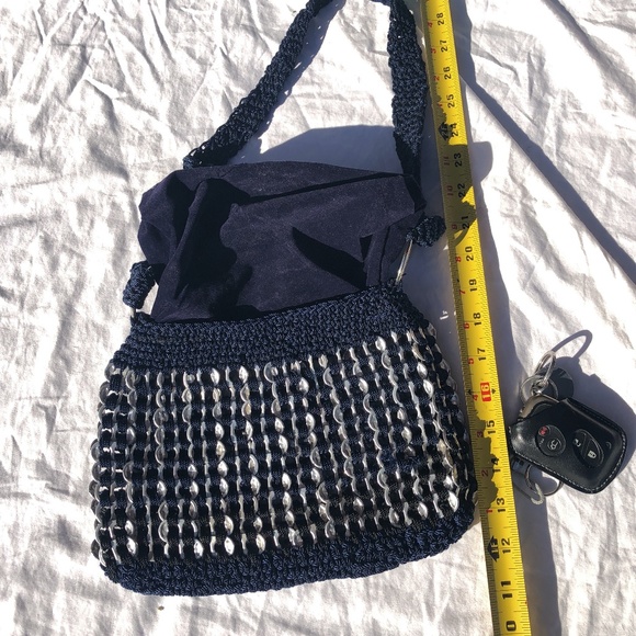 Soda pop-top crochet shoulder bag, 7X10 inches - Picture 5 of 6